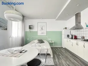Budget Inn - Image 2