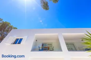 Pinos Playa Suites - Image 5