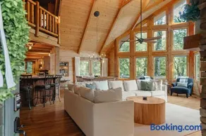 Pinewood Chalet - Image 3