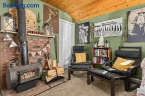 North Fork Ranch Dark Sky Bunkhouse - Image 1