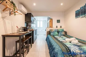 Cocon Privé pour 2 Personnes Jacuzzi, Sauna, Wi-Fi & Climatisation - Image 1