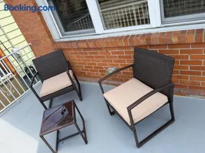 Spacious Family Friendly 3BDR Home near NYC, Outdoor Porch, 2 FREE Parking Space, 8min Walk to Train Station, Close to EWR, Manhattan - Image 3