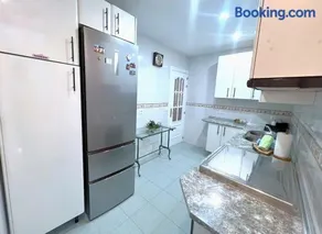 Evans Realty BK 3 habitaciones dobles - Image 3