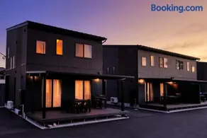 Villas Fuji Sengen ヴィラス富士浅間 - Image 1