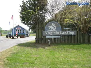 Virginia Landing Camping Resort Cabin 2 - Image 3