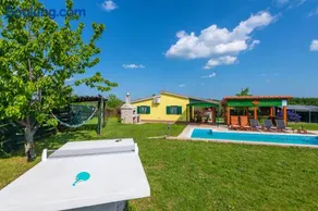 Villa Vrt, a private and fully fenced forest retreat - Image 4