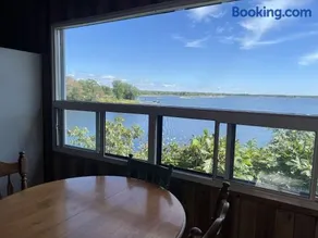 2-bedroom Waterfront Cottage in Georgian Bay - Rockwood #7 - Image 3