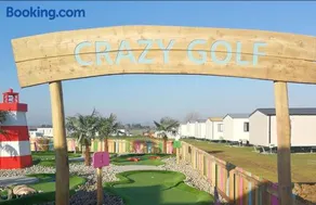 Well equipped beach caravan - Image 1