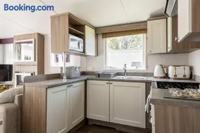 Hotel du Van - Rockley Park Caravan, Activities On-site - Image 5