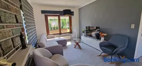 Private Retreat with Garden & Shared Living Areas - Image 3