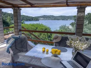 Pebble Bay Paradise House - Image 3