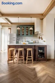 Design Apartment with Lake View and Private Garden - Image 2