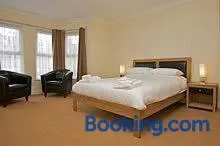 All Seasons Lodge Hotel - Image 4