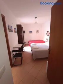 Desiree's Rooms - n 2 camere con bagno privato e balcone - Image 2