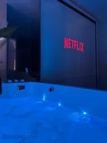 La Jungle - A71 - Jacuzzi et Cinéma - Image 1