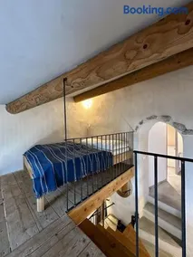 Charming loft in Cucuron - up to 4 guests - Image 4