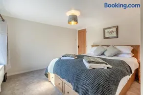 2 Bed in Ashley oc-c32637 - Image 3