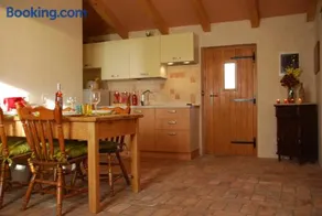 Holiday House Sweet Home - Image 3