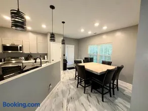 The Fairburn Luxe Retreat - Image 4