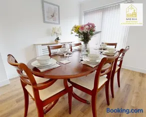 Mesh Accommodation - Modern 3-Bedroom Ashford Home , Sleeps 5, Free Parking Included - Image 5
