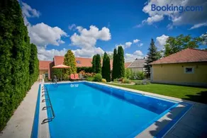 Villa GreenTree - with Private Pool close to Budapest - Image 4