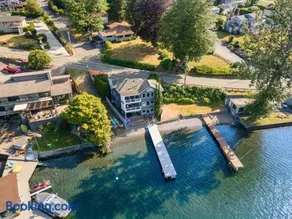 Paddle Boards Private Dock Sleeps 9 - Image 3