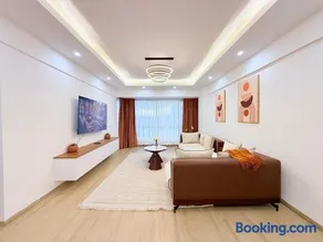 Westlands Marina Bay square 2 bed room Luxe with great city views at 14th floor - Image 3