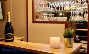 Luxury House - Image 2