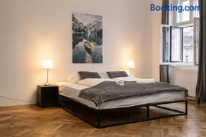 Cozy 2BR Apartment - Near Wiener Stadthalle - Image 1