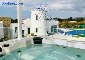 WaveBreeze Villas - Image 4