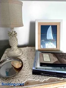Recharge at Tranquil Sea Salt Cottage in Historic Wiscasset - Image 2