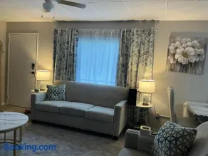 4 BR house with modern comfort - Image 2