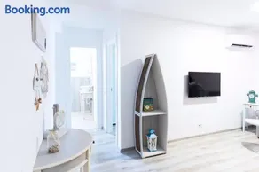 The Shore House - Image 2