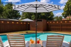 Luxury Retreat 6BR35BA Pool, Hot Tub & Game Room - Image 1