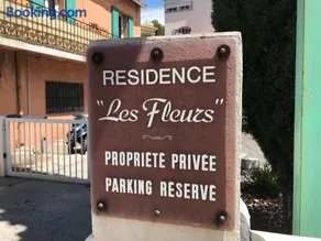 Beau T2 en centre ville avec parking privé - Image 2