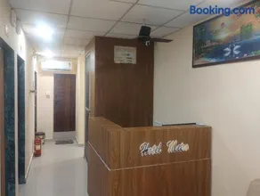 Hotel Metro Althan - Image 1