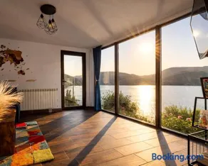 Central Lake View - Image 2