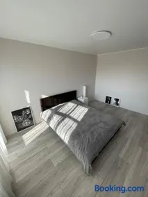 Karoliniškių apartamentai - Image 1