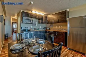 Modern Ground Floor Beachfront Condo Suite - Sleeps 4 - Pool and Sauna - Image 2