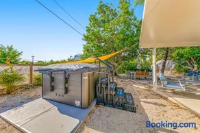 MA147 Yellowtail House - Image 3