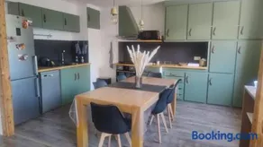 Spacious 3 bedrooms apartment - Image 5