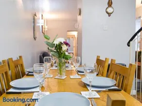 Fisherman's Cottage - Image 2