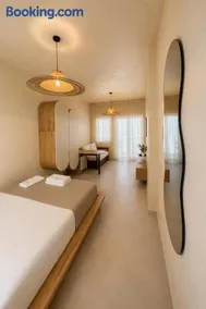 Delor Studio Drymades,Santorini - Image 1
