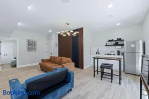 Modern Cozy 1BR Central Jersey City with NYC Access - Image 1