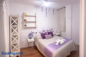 Luna Centro 5 Habitaciones 8 Personas Zona Recogidas - Image 4