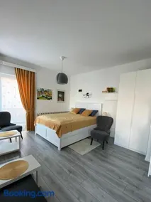 Studio Apartman Lora - Image 1