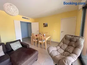 Appartement de vacances climatisé avec terrasse et garage au cœur du centre historique de Fréjus - Image 3