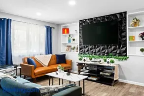 NEW! Great Location, Putting Green, Movie Room - Image 1
