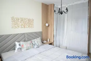 Martini Mons Suite - Image 2