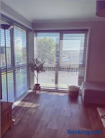 Malva - Modern 2 Bedroom Bungalow in Wick Sleeps 4 with private parking - NC500 Route - Image 5